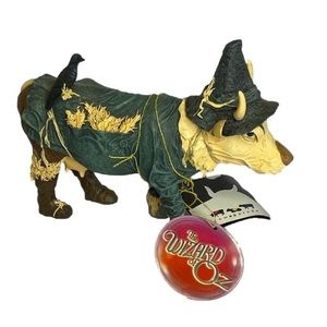 Wizard of Oz cow parade scarecrow